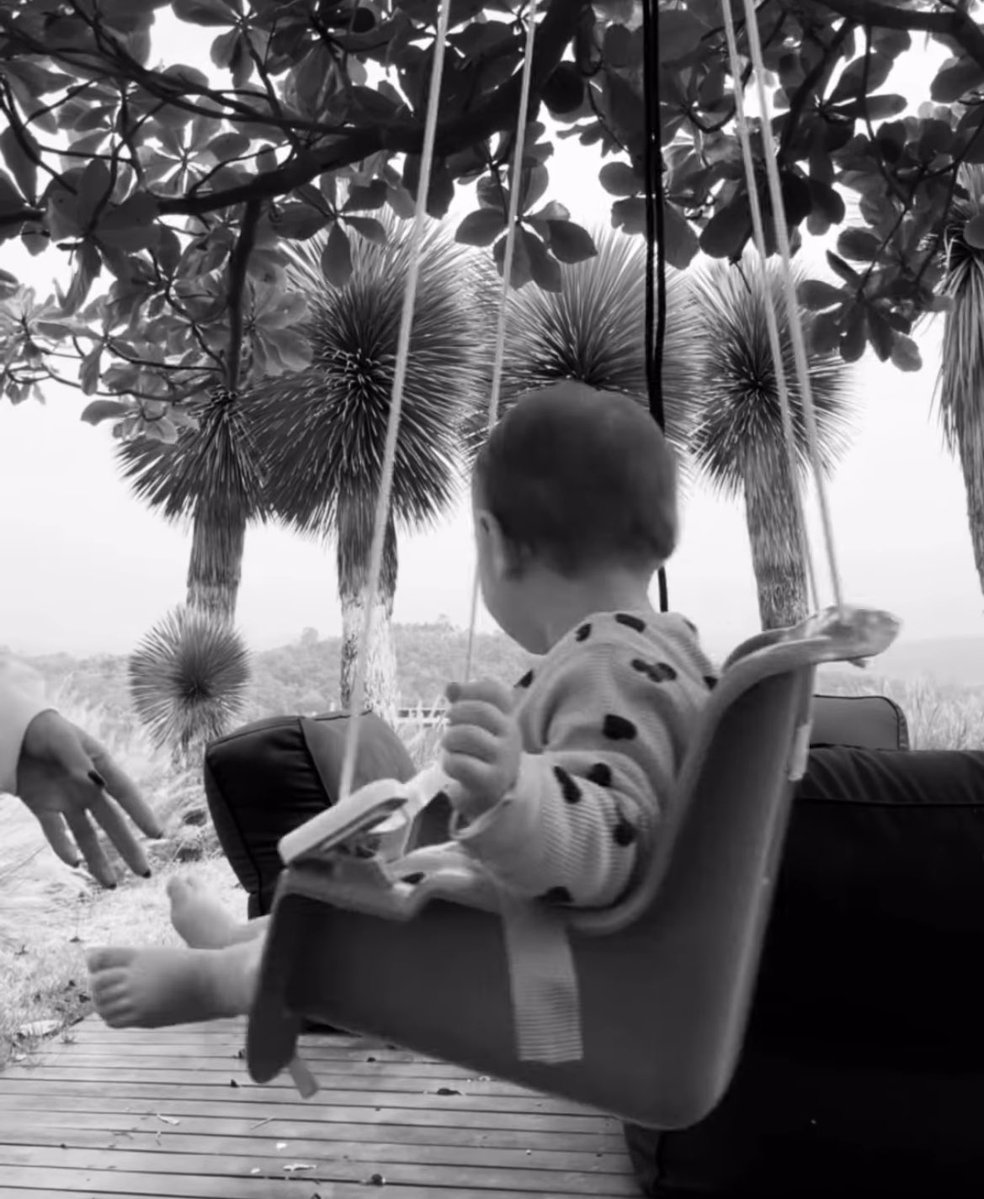 thislovls's tweet image. como pode ser o luan todinha 😭