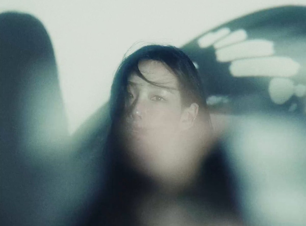 𖤐                   :¨ ·.· ¨:             𖤐
                         `· .:¨ ·.· ¨:
             𖤐       :¨ ·.· ¨:𖤐
                         `· . 𖤐