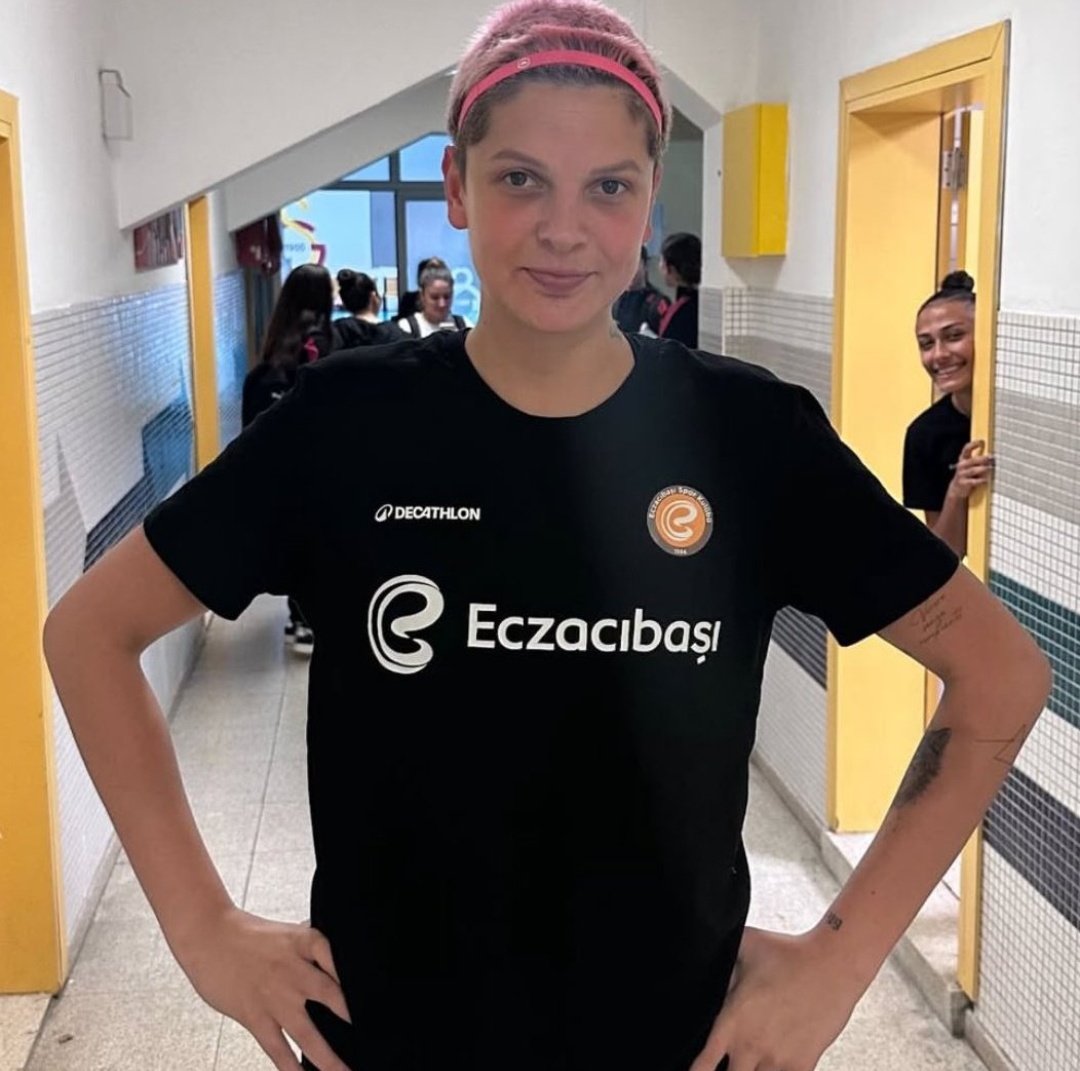 volmacLinkk's tweet image. 🇹🇷 Sultanlar Ligi 
Eczacıbaşı ⚔️ Fenerbahçe 
🕚 19.30
🔗 Link 👇

m3u8play.com/?play=https://…

kodamantv3.com/channel?id=yay…

esfand.site/m/name=TRT-Spor

ufreetv.com/turkiye?stream…

tv-trtspor1.medya.trt.com.tr/master.m3u8



ngscanli145.com/kanal?id=9&amp;amp;isC…

web.onsport365.live/en/volleyball/…