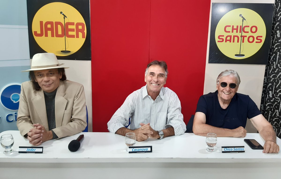 jadercantor's tweet image. SHOW DO CARLOS MAGALHÃES na TV CIDADE (Teresópolis, RJ) e para mais 13 Emissoras de TV no Brasil.
Na foto: Eu, Marcos Casanova (Comunicador) e Chico Santos (Diretor Musical / Cantor)
#cantor #compositor #artista #artist #singer #songwriter #musica #music #lovemusic #lovesongs