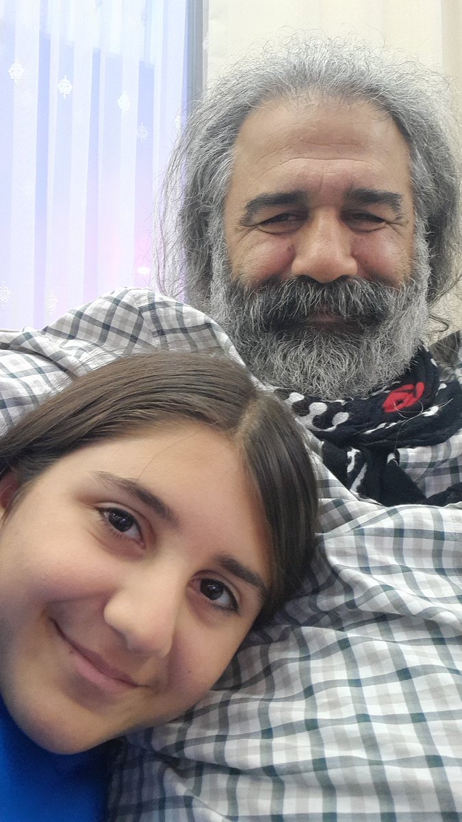 Yetmedi bu rüya
Yüzlerce rüya
Feda olmak için
Sırada.
Bir daha 
Görmek için,
Rüyamı,
Seni...

#erdaldalgic #shmoo #qijik
#şiir #şiirheryerde #şiirsokakta
#sokakşairi #şehrinşairi
#şiirsahilde #Sözyüzü #Mersin