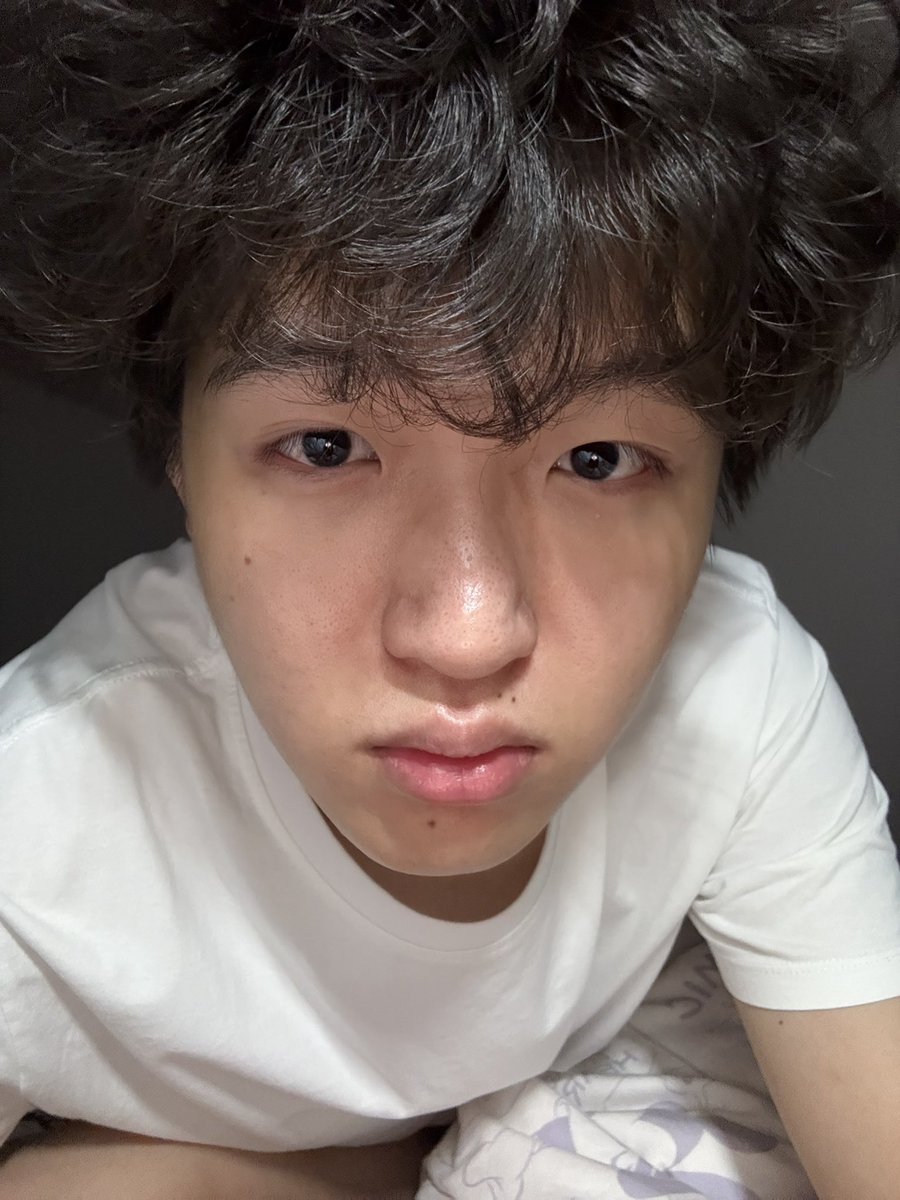 𝘤𝘢𝘩𝘪𝘭𝘭✮ (@boysaliarpt3) on Twitter photo 