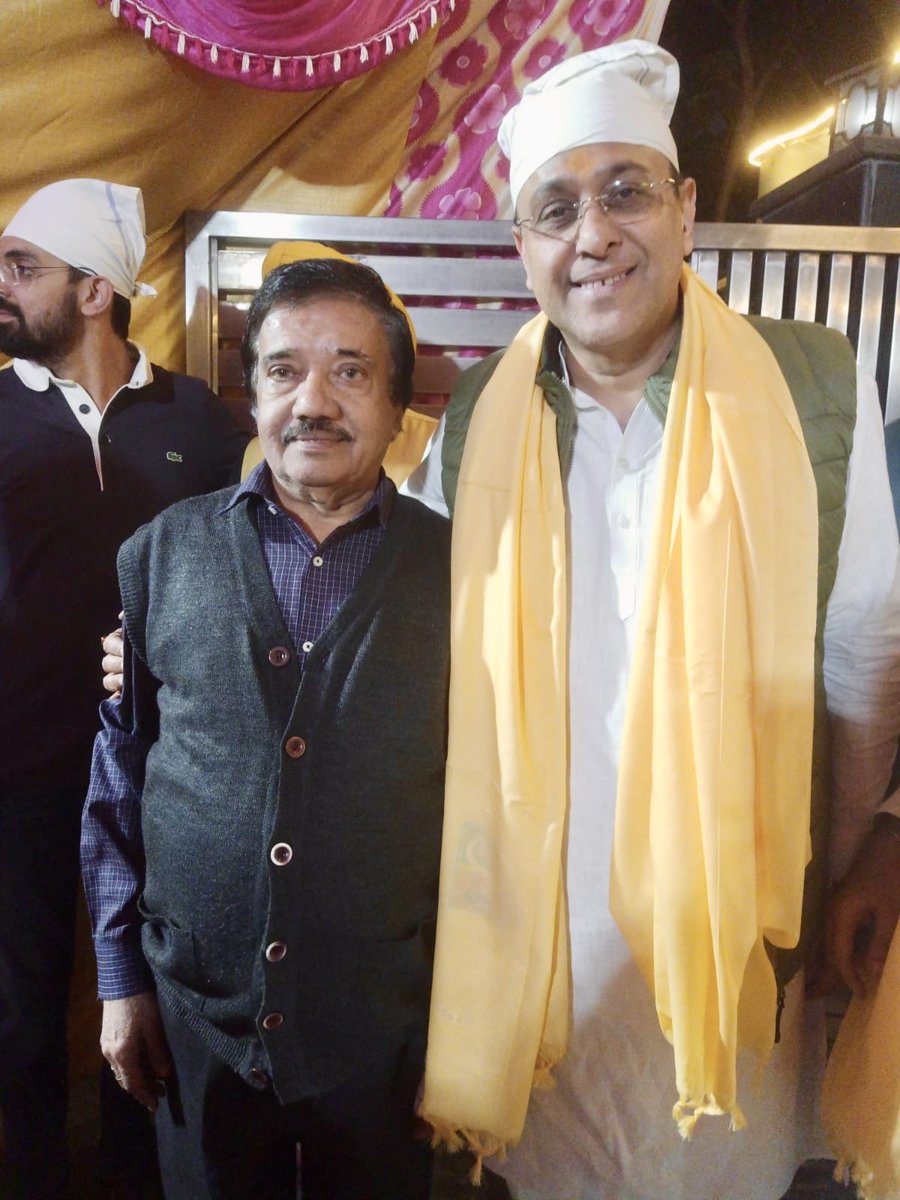 RajanAroraAAP's tweet photo. “आज नगर कीर्तन में शामिल होने का सौभाग्य मिला।
संगत का प्रेम, सेवा की भावना और भाईचारे का संदेश मन को गहराई तक छू गया।
ऐसी आध्यात्मिक ऊर्जा और सकारात्मक माहौल नारायणा की असली पहचान है।
वाहेगुरु जी का खालसा, वाहेगुरु जी की फ़तेह।
#RajanArora #AAP #Ward139 #Naraina https://t.co/fk7SXjDAYr