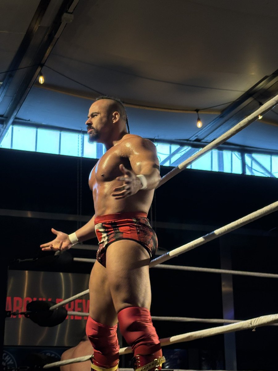 Oliver Drake (@123ollie123) on Twitter photo 