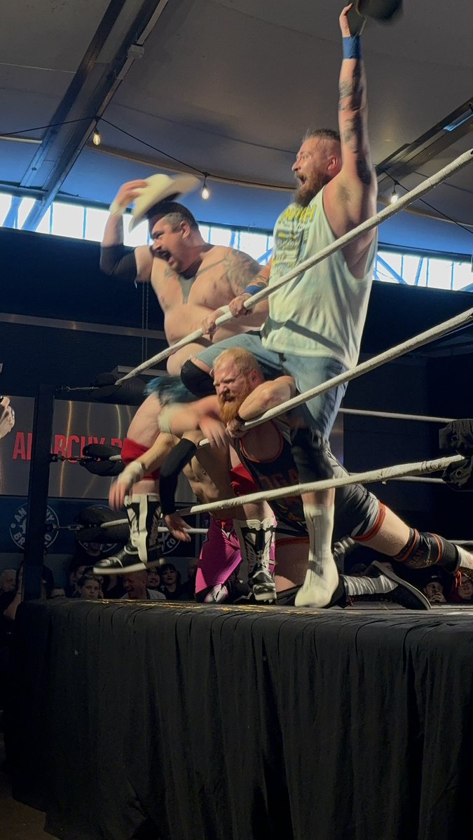 Oliver Drake tweet media