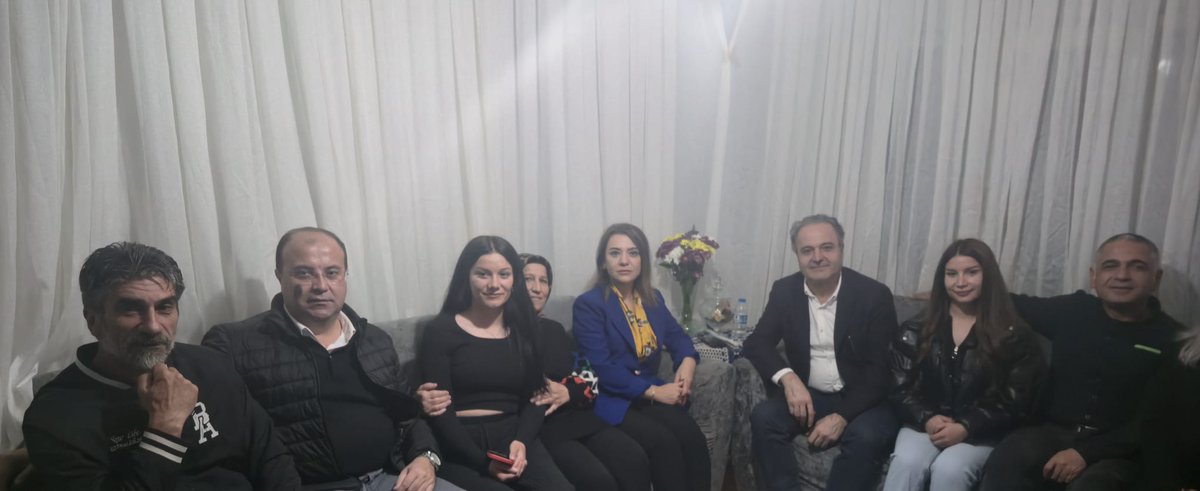 Tokat’ta, Şık Makas direnişinin simge isimlerinden, ev hapsiyle yıldırılmak istenen Buse Kara’yı; İl Başkanımız Çağdaş Kurtgöz, Emep Milletvekili İskender Bayhan, Bir Tek-Sen Genel Başkanı Mehmet Türkmen ve İl Örgütümüz ile birlikte evinde ziyaret ettik.

Buse’nin kararlılığı,