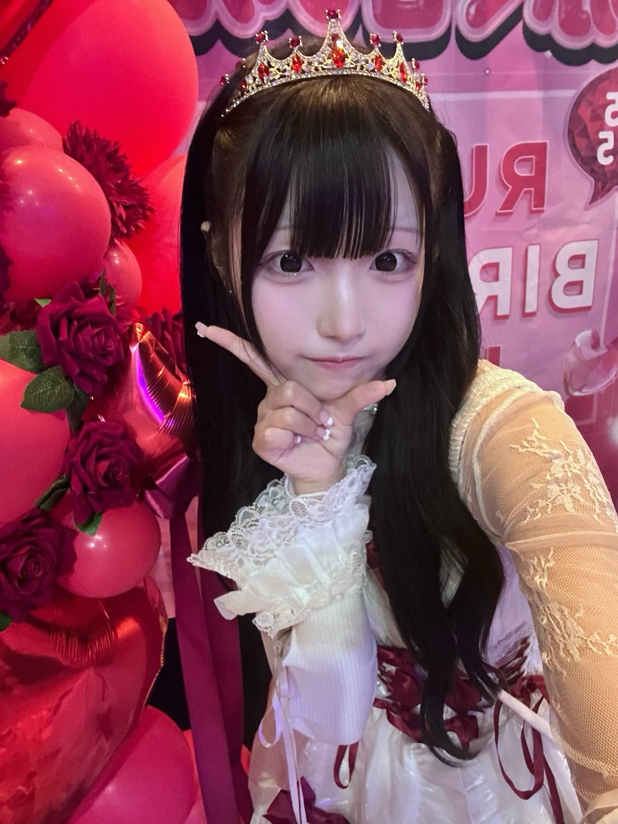 solanin_ruby's tweet image. 251115 赤く甘いルビ 루비 생탄!!!

♥️♥️😻 제 첫 생탄이었습니다!! 사실 저는 시작할 때부터 아이돌 생활을 할 수 있는 만큼 오래오래하고 싶었기 때문에 11월은 분명 오겠지만, 제가 그런 큰 주최를 열 수 있을 정도의 멋진 아이돌이 될 수 있을 지는 잘 모르겠던 때가 있었어요. 그렇지만 지금까지…