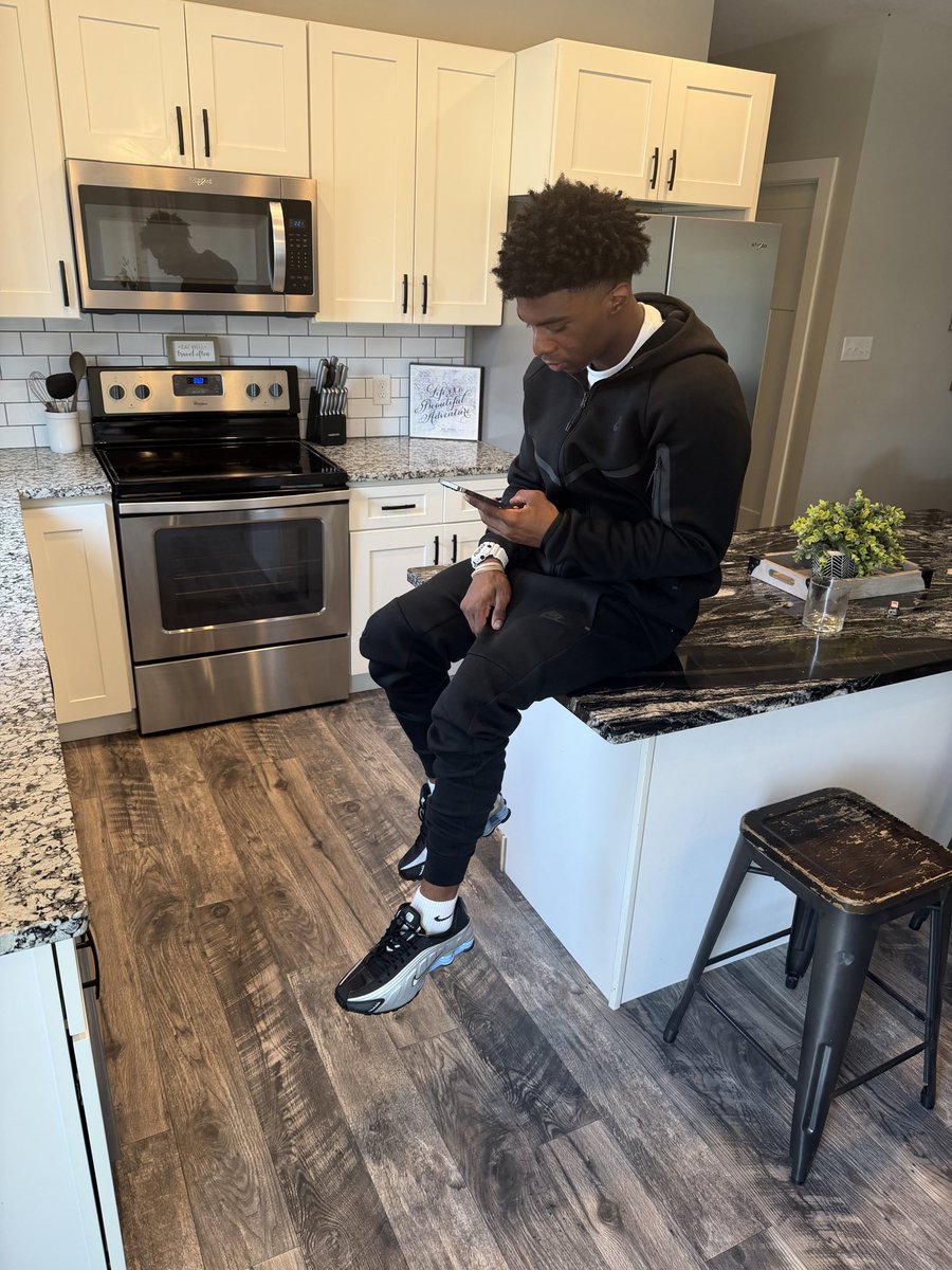 DanielSoRetro's tweet image. Nike Tech &amp;gt; Quarter Zips 💯
#NikeTech #KeepTheQuarterZips