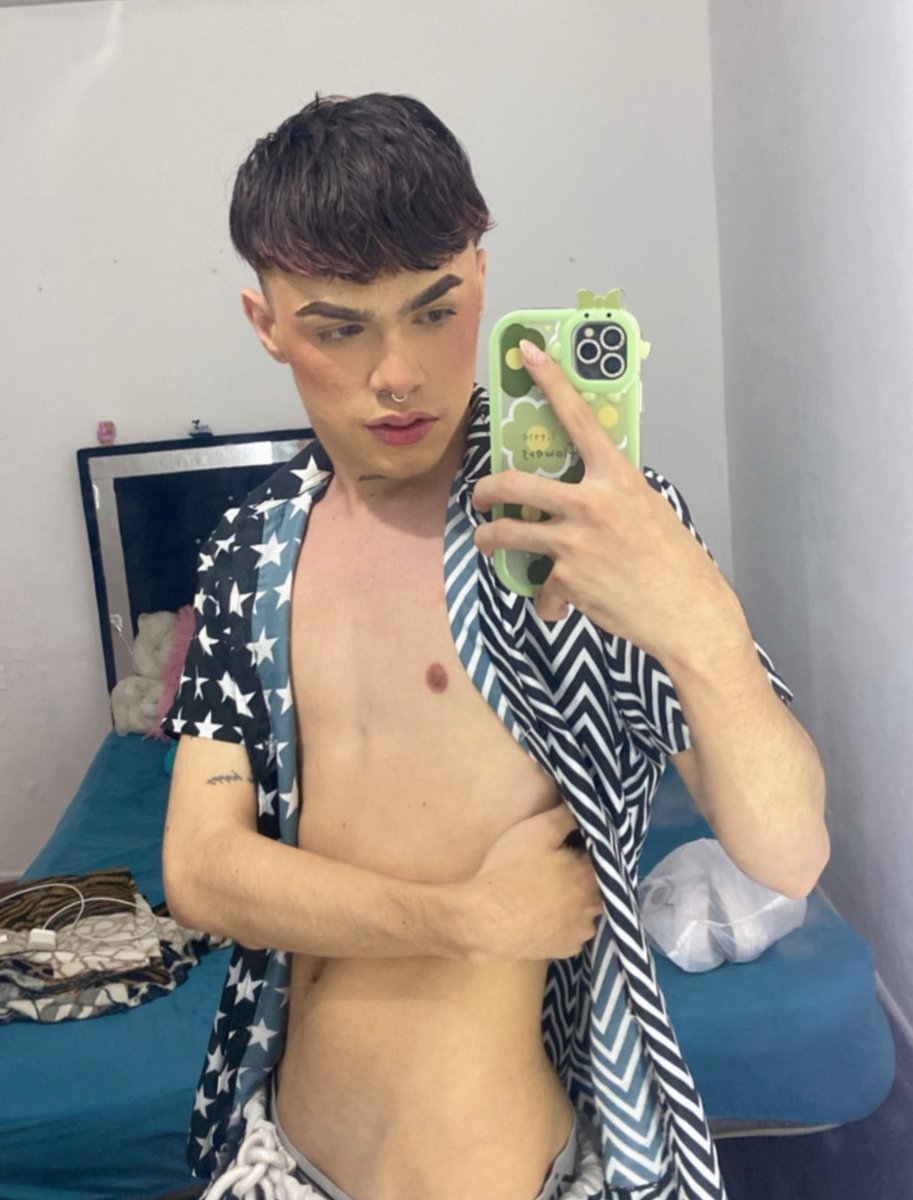 Soybrach's tweet photo. 🖤✨ https://t.co/jX7p9UbZFF