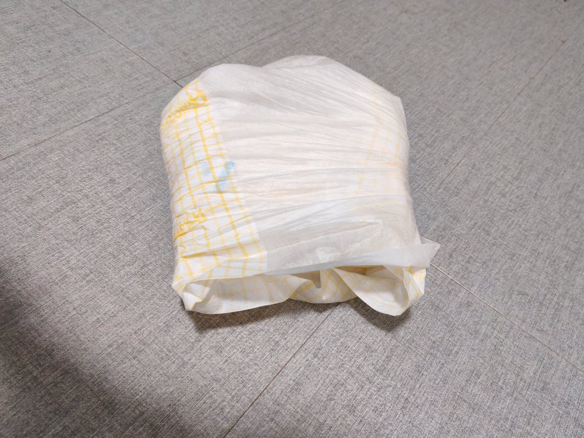 #abdl #diaper #尿布女孩 #幼児退行 #おむつ #abdl #幼儿退行 #尿不湿 #纸尿裤 #尿布 #失禁 #漏尿
我是面包制造者（？）
顺便问一下大家一个月在尿布上花多少钱啊？我怎么一个下午就用了三片啊？这对吗？