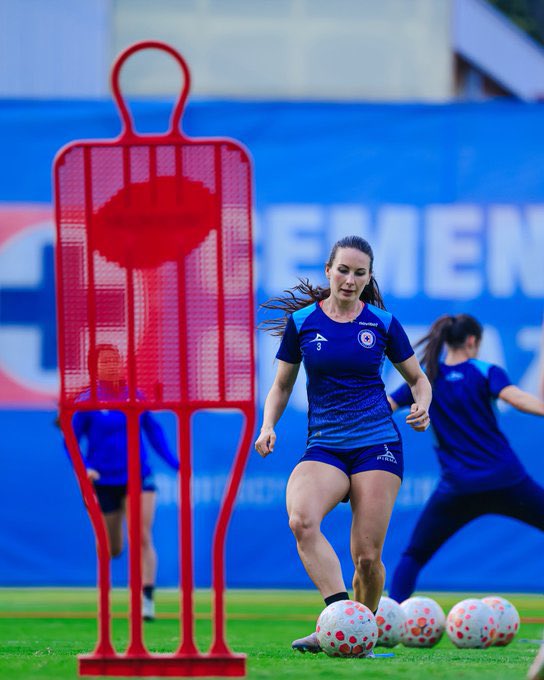 cordova_sports's tweet image. 𝙀𝙎 𝙃𝙊𝙔 🚂|@LigaBBVAFemenil | SEMIFINAL VUELTA 

* Marcador 1-1 

🆚 @TigresFemenil 
🏟️ EL VOLCÁN 🌋 
⏰ 17 HS. CDMX 🇲🇽 
📺 @VIX  Y YOUTUBE  

#Azuldeporvida