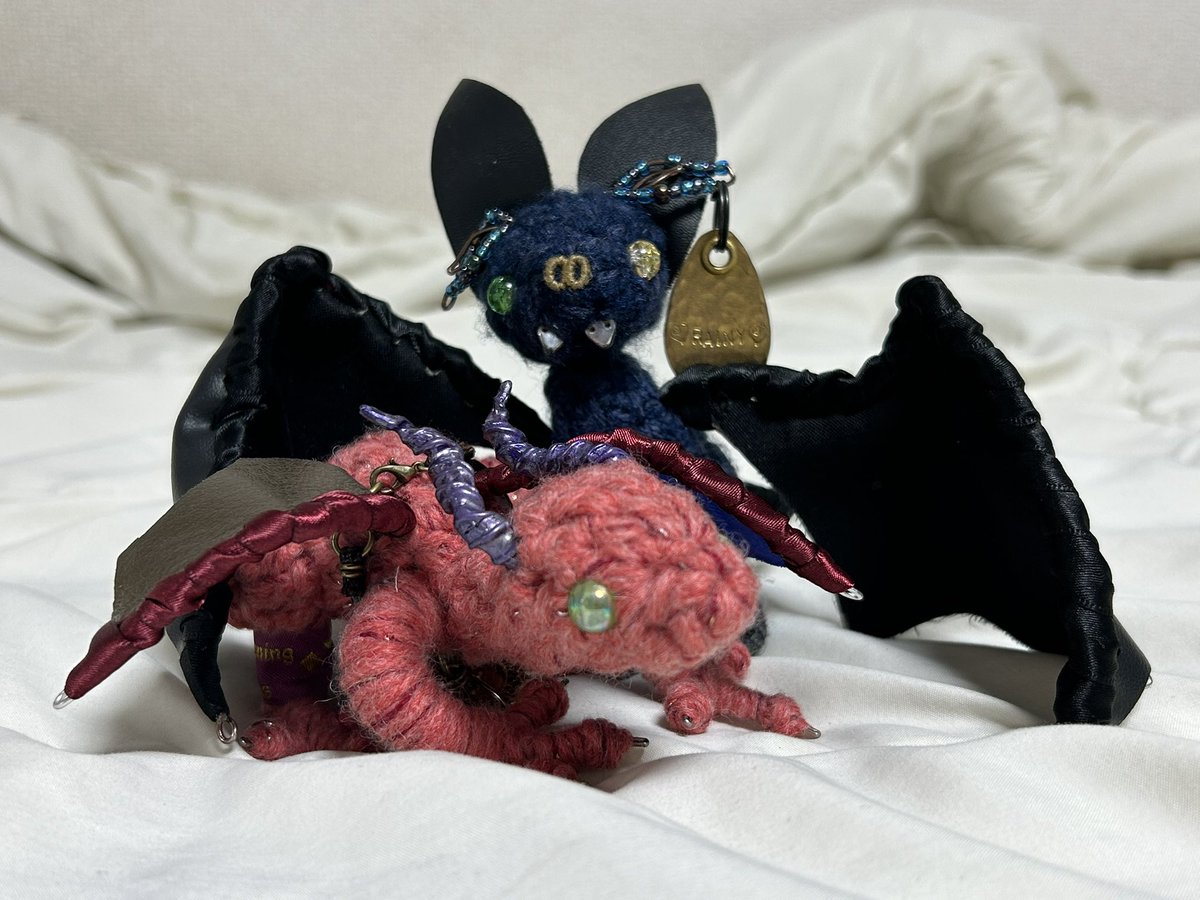 今日お迎えしたドラゴンと前からいたコウモリ
眷属2匹
作者様 : <a href="/Tinkle_tunc/">テト召喚舎⇒デザフェス🌟K-266</a>