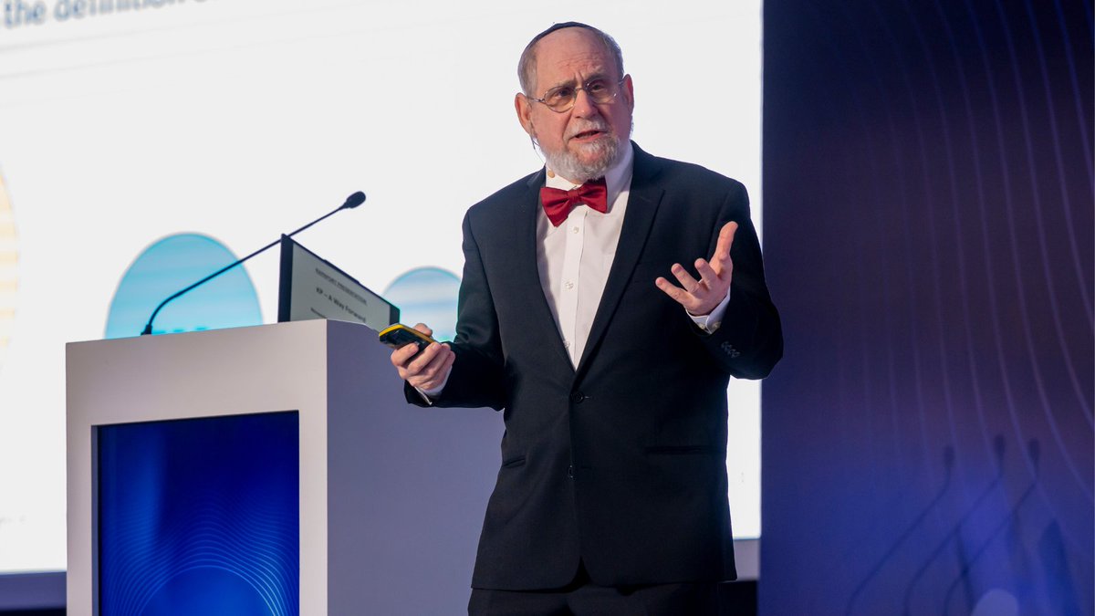DMCCAuthority's tweet photo. Martin Rapaport, chairman of @Rapaport and founder of the Rapaport Price List and @rapnet, spoke at an exclusive DMCC and @DDE_by_DMCC  event to global diamond industry leaders and professionals in #AlmasTower today. One of the most influential and outspoken voices in the global diamond industry, and a long-time advocate for transparency and ethical sourcing in global diamonds, he outlined practical steps governments and industry can take to maximise the value of their diamond resources and infrastructure.