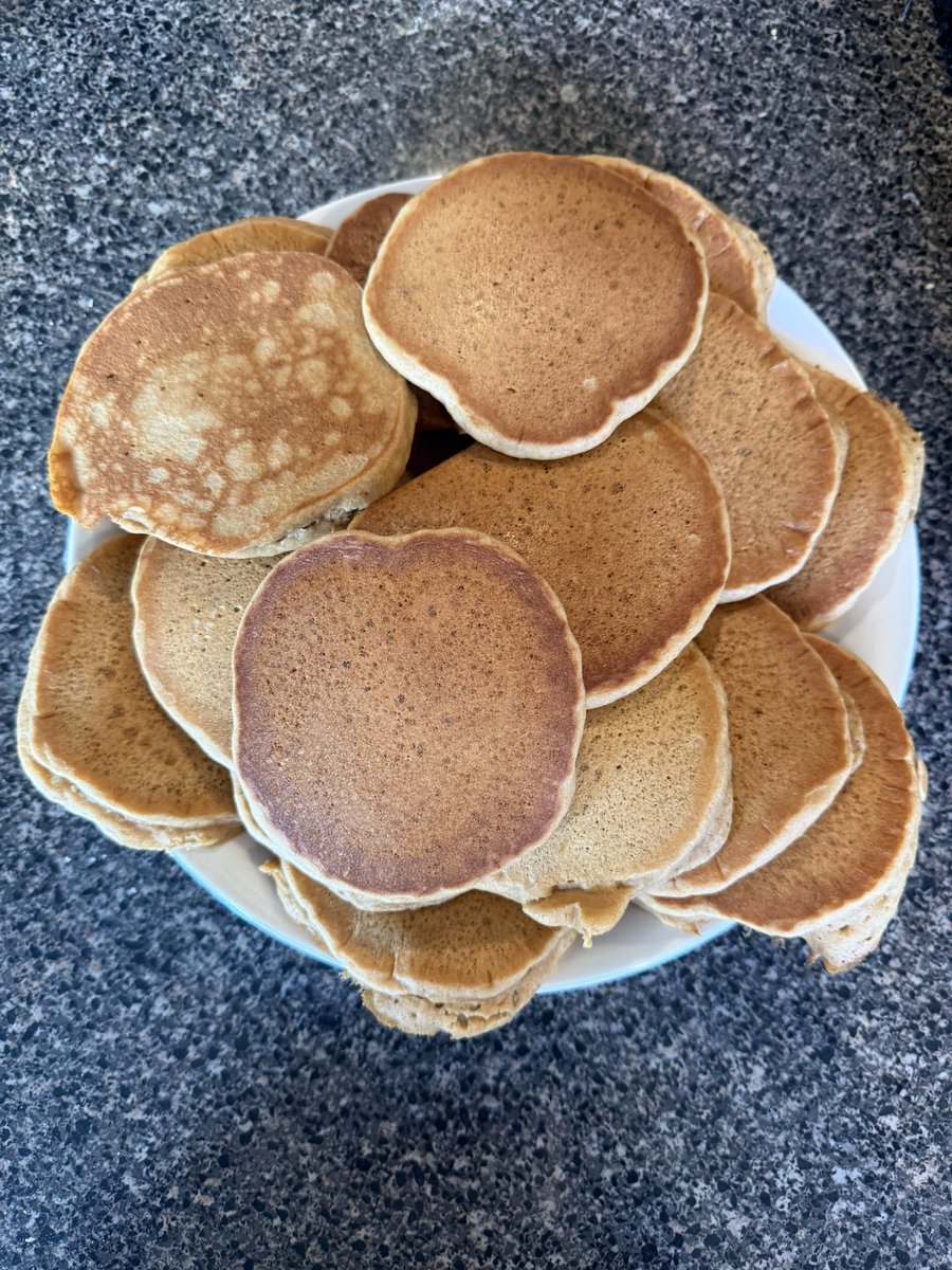 It’s a pumpkin pancakes kind of morning 😋