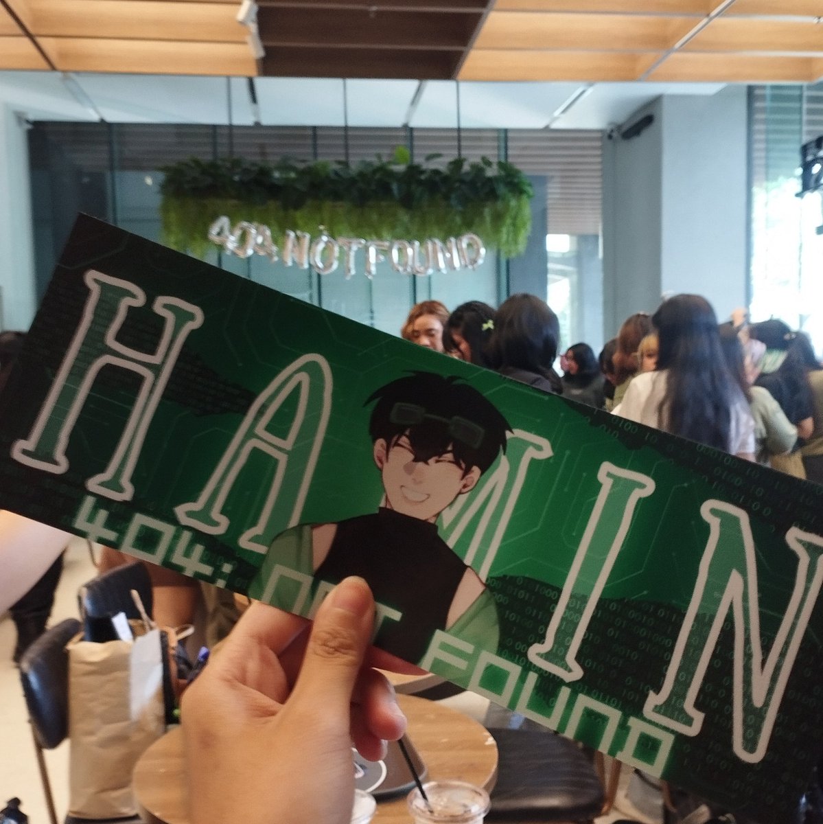 yearnforqing's tweet photo. first ever cse and i had so much fun! thank you @codehamin’s staff and sa mga pllis na nagbigay ng mga freebies 🌱🖤

#404NOTFOUND #CodeHaminPH https://t.co/aM5NpkFfdx