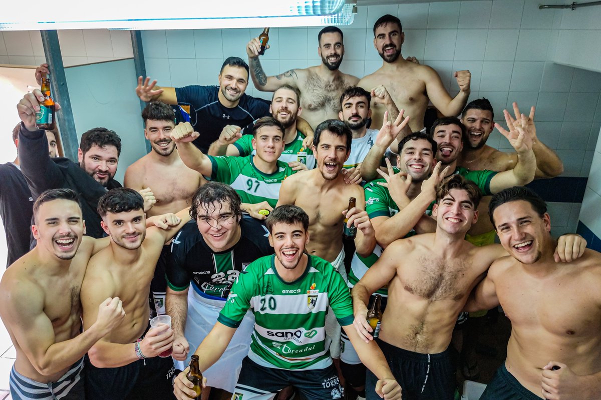 📷 👉 ➕2️⃣

#SomosTorcal #Antequera #Balonmano #100x100Antequera