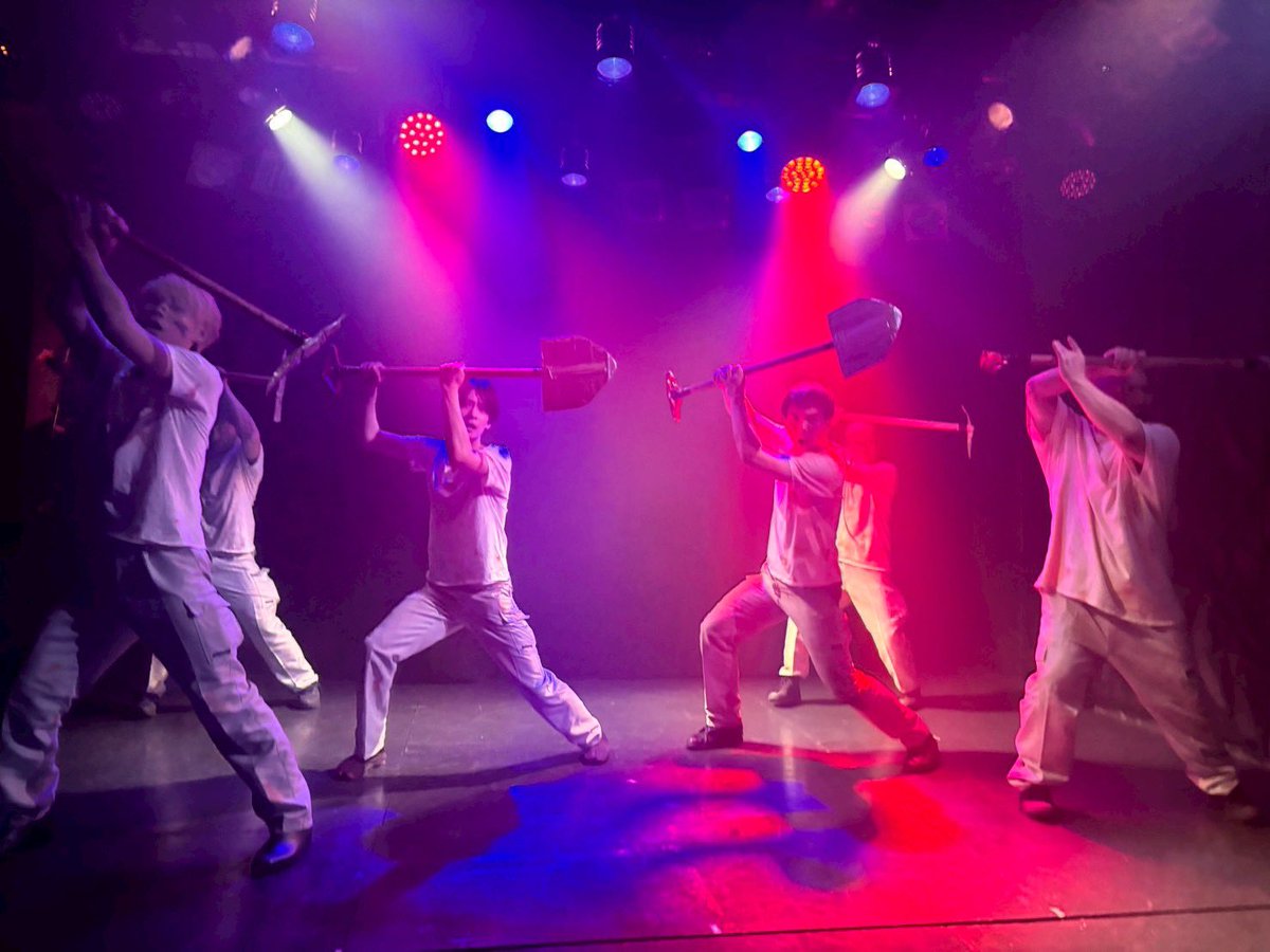 gagagafilm's tweet photo. #地下ノ國
本日、全公演終了いたしました。

ご来場くださったお客様、そして支えてくださったスタッフ・キャスト・関係者の皆様、本当にありがとうございました‼️

絶望を感じるからこそ、希望を見出せる。

皆様の中にほんの少しでも光のようなものが残っていたら幸いです。 https://t.co/4uboA4OeU2