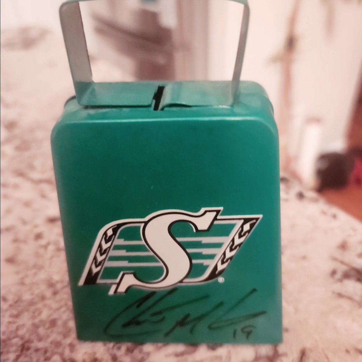 chris_milo19's tweet image. Awesome text message from Mr Jim Taman and his beautiful grand daughters Olivia &amp;amp; Paisley on this beautiful #GreyCup Gameday morning! 

This is why @sskroughriders fans are the best in the League! 😃

Go #Riders ! 🍉
#BEL13VE 
#CFL