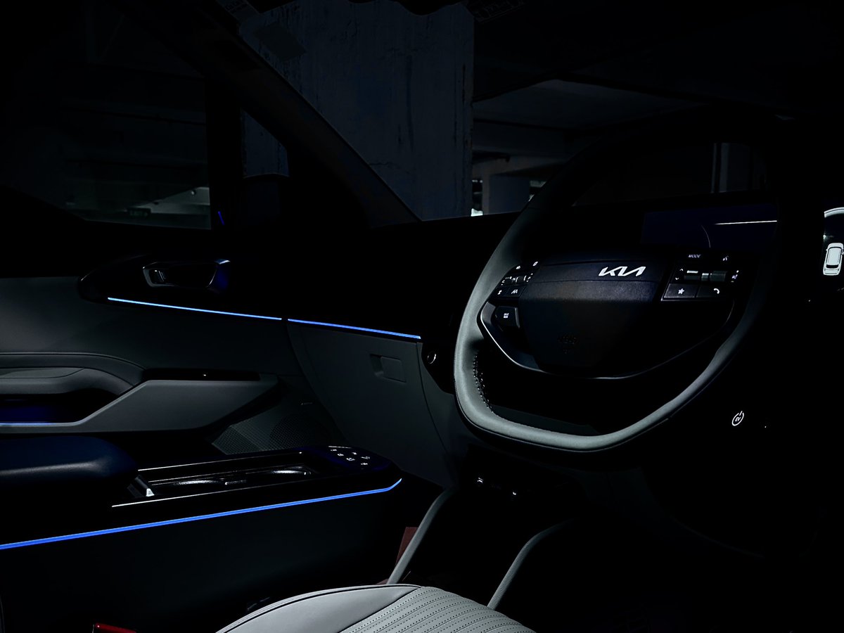 Driving the top-end KIA Carens Clavis EV this week.

Snapped this casually in my basement and the wake-up lights did all the heavy lifting. Looks like a legit campaign shot. 

Zero effort. Shot on iPhone. 
<a href="/KiaInd/">Kia India</a>