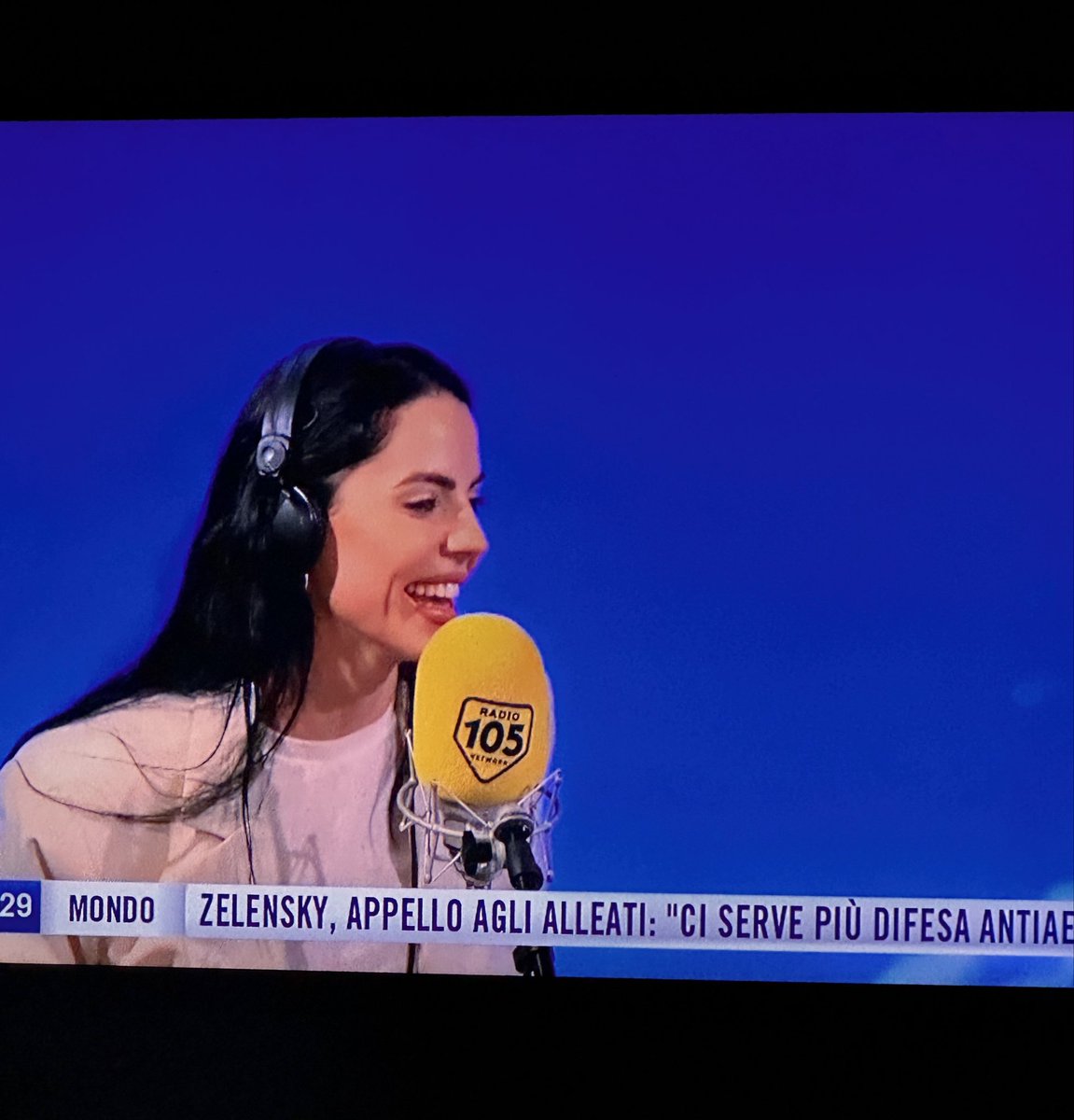 Il tempo é debitore ed il buio é stato solo un momento di passaggio. 

Brilla più che mai ✨🤍 #shailagatta