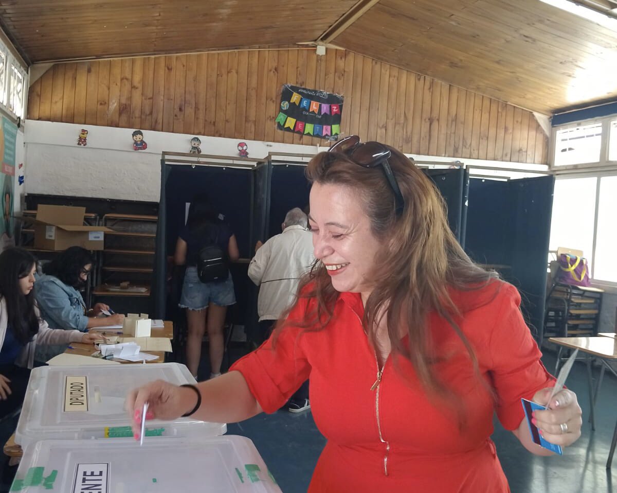 Permiso, vengo a la fiesta de la democracia. 🗳️🇨🇱 #Elecciones2025