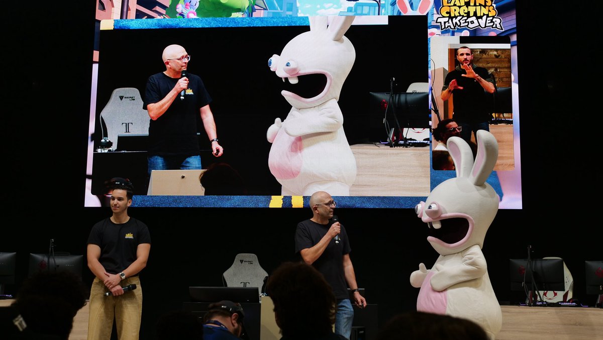 HGesbert's tweet image. I started on Roblox just 18months ago 😅

And I just presented our new game with @Ubisoft on stage at Paris Games Week

I’m so proud of this new Rabbids game that we are gonna release on December! 🎺🙏

I’ll start posting a lot about it now 🐇
The concept is awesome and I’m glad…