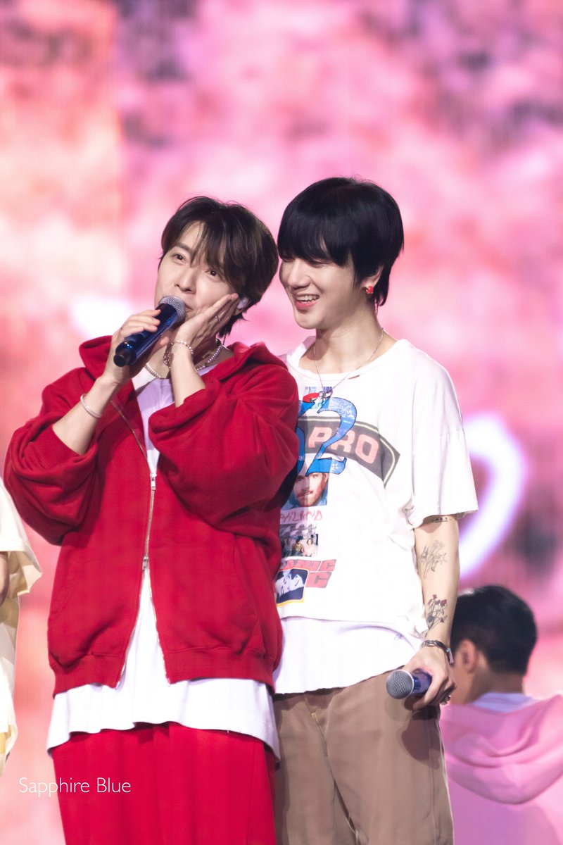251117 SUPERSHOW10 in Taiwan

💙 <a href="/shfly3424/">Yesung</a> <a href="/donghae861015/">Super Junior 이동해</a> 
귀여워 ㅠㅠㅠ

—
🈲二改  轉載註明出處

#슈퍼주니어 #SUPERJUNIOR 
#SUPERSHOW10 #20th_Anniversary_TOUR 
#예성 #YESUNG #藝聲 #イェソン
#동해  #DONGHAE  #東海