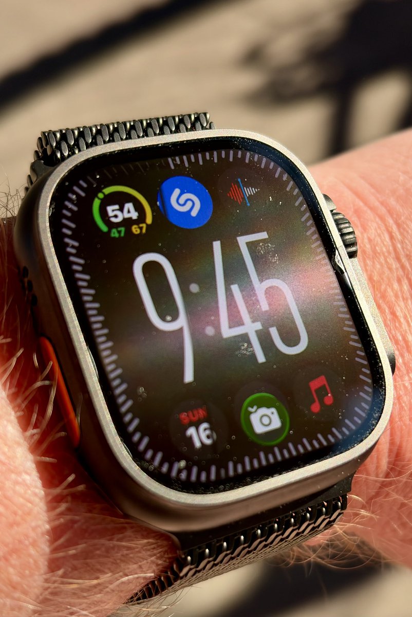 AppleSnob_'s tweet image. My Apple Watch Ultra 3 is a must when exercising and biking.  This is where Apples wearable tech really shines. 

#Apple #iPhone #iOS #technology #AppleWatchUltra3