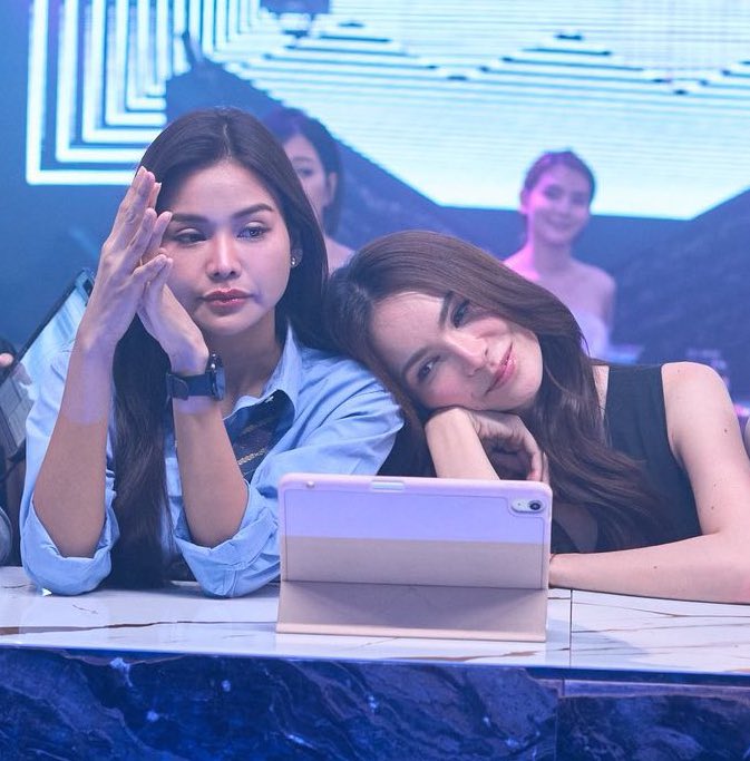 Ay, son tan bellas juntas en todos los multiversos 🥹🤍

#englot​ #อิงล็อต