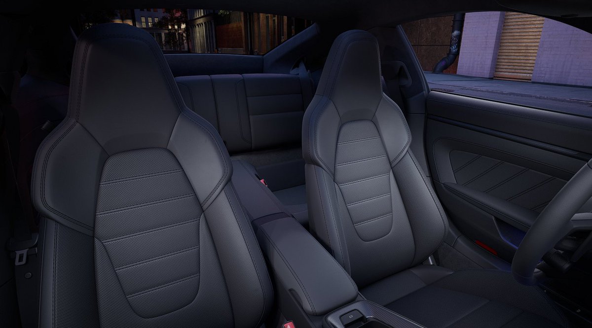 UltimativCars's tweet image. Next #configuration is the #AWD-#Porsche911 [992.2] #Carrera #Coupé #4GTS:

Keep it dark for this &quot;#BlackBeast&quot;:
reg. ext-/interior, Aerokit, calipers, Carrera S-rims, Privacy Glass, dark tail-lights, Leather-package 930.

Full list w/ options: t1p.de/mpwh5
(in German)