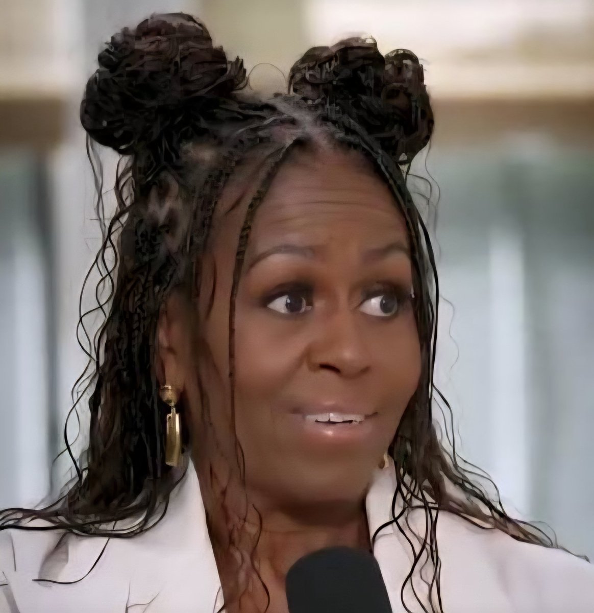 TaraBull tweet media