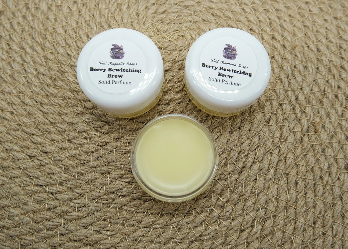 WldMagnoliaSoap's tweet photo. Berry Bewitching Brew Solid Perfume - Blackberries, fuzzy peaches, bubbly effervescent notes, apricot and mandarin blend seamlessly with cinnamon, rose and a kiss of musk.
#fragrance #perfume #solidperfume 
https://t.co/qLX3ivubvi https://t.co/Wgq0Kbq9g7