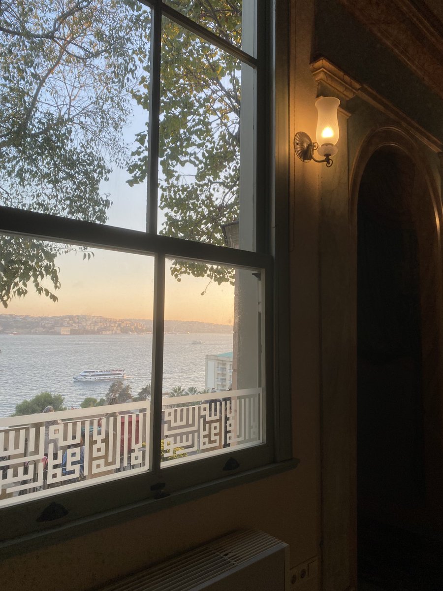 binazeninn's tweet photo. Yahya efendi dergahına varmak sonunda nasip oldu, ve ben çok istenilen bir şeyin nasip oluşuna hayranım Allahım ✨ https://t.co/M6G6PG97W1
