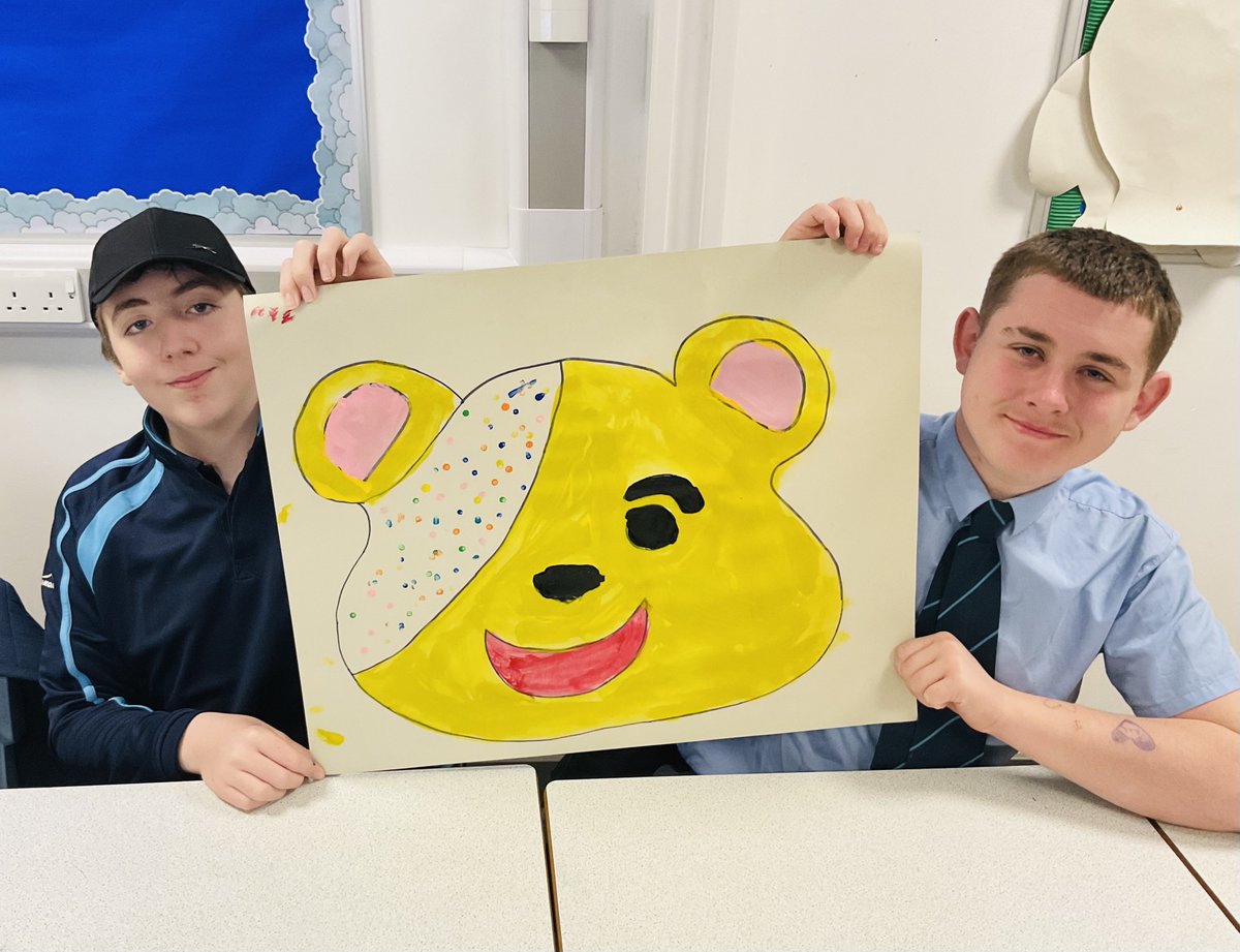 MCS_SRB's tweet image. Year 10 enjoyed working together to create their own Pudsey’s and decorating their own Pudsey biscuits, as part of their Children in Need celebrations 💛🌝🌻