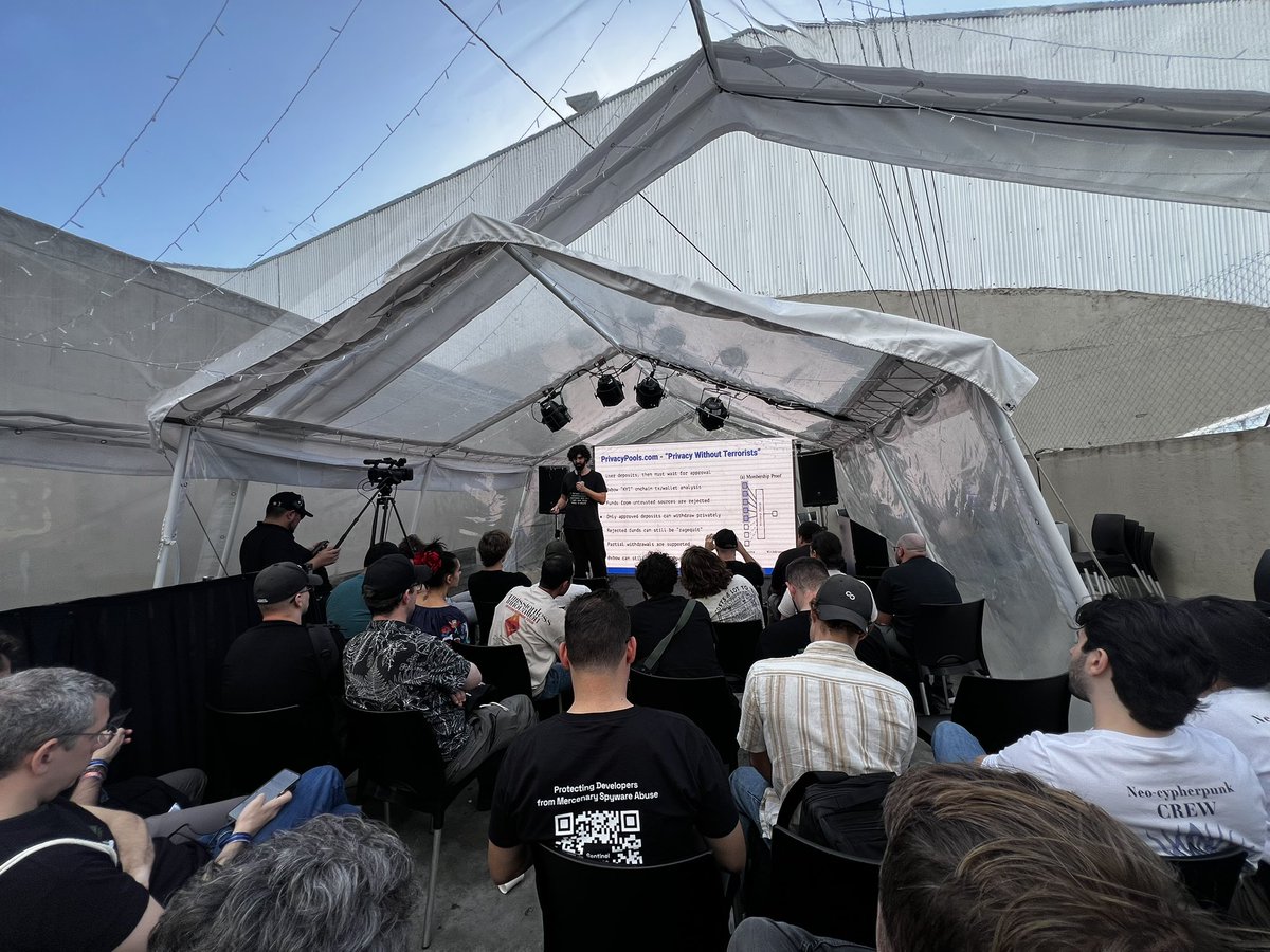 full house listening to the 🐐

<a href="/ameensol/">Ameen Soleimani</a> at <a href="/web3privacy/">Web3Privacy Now</a> Cypherpunk Congress talking about <a href="/0xprivacypools/">privacypools</a>