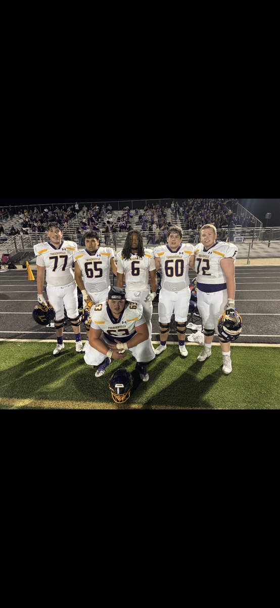 MarquisOshodi2's tweet photo. Shout out to my O-line for getting me to the point I am at. could not have done it without yall boys!!
@JustinQueneau63 
@HaydenGrabowski 
@Vanderbur8Jared 

#BROTHERHOOD https://t.co/C47M1hlldV