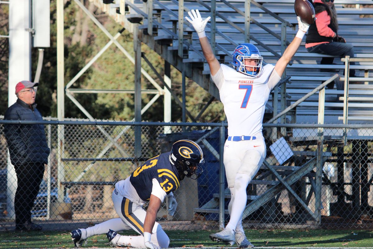 UWPlattFootball's tweet photo. Incase you missed yesterday 🔥 
#swingtheaxe #pioneers #uwp #wiac https://t.co/yLH6M2AsAr