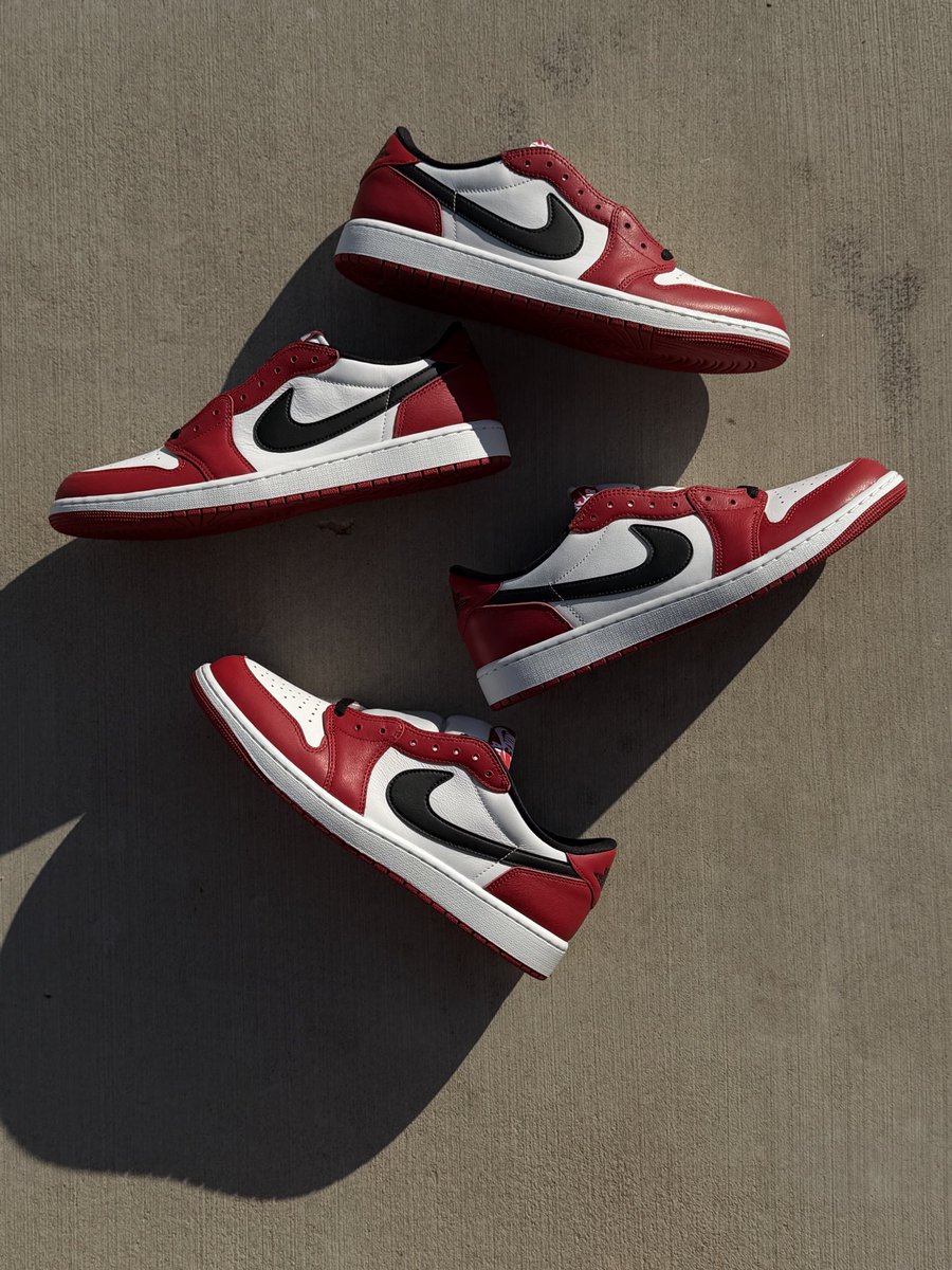 Ion think folks realize that the Oversized Swoosh and wider shape on the Chicago Jordan 1 lows really was a game changer. I don’t even look at the recent Jordan 1 lows the same anymore 😭😭🤦🏾‍♂️🤦🏾‍♂️

THESE ARE TOO CLEAN!!!!! 🔥🔥🔥🔥🔥