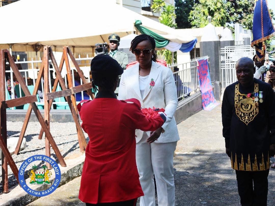 FirstLadyBio's tweet image. As the wife of the Commander-in-Chief of the Republic of Sierra Leone Armed Forces, I had the honour of joining government officials , senior military officers, and other dignitaries at the Cenotaph on George Street, Freetown, for the national Remembrance Day Service. Under the…