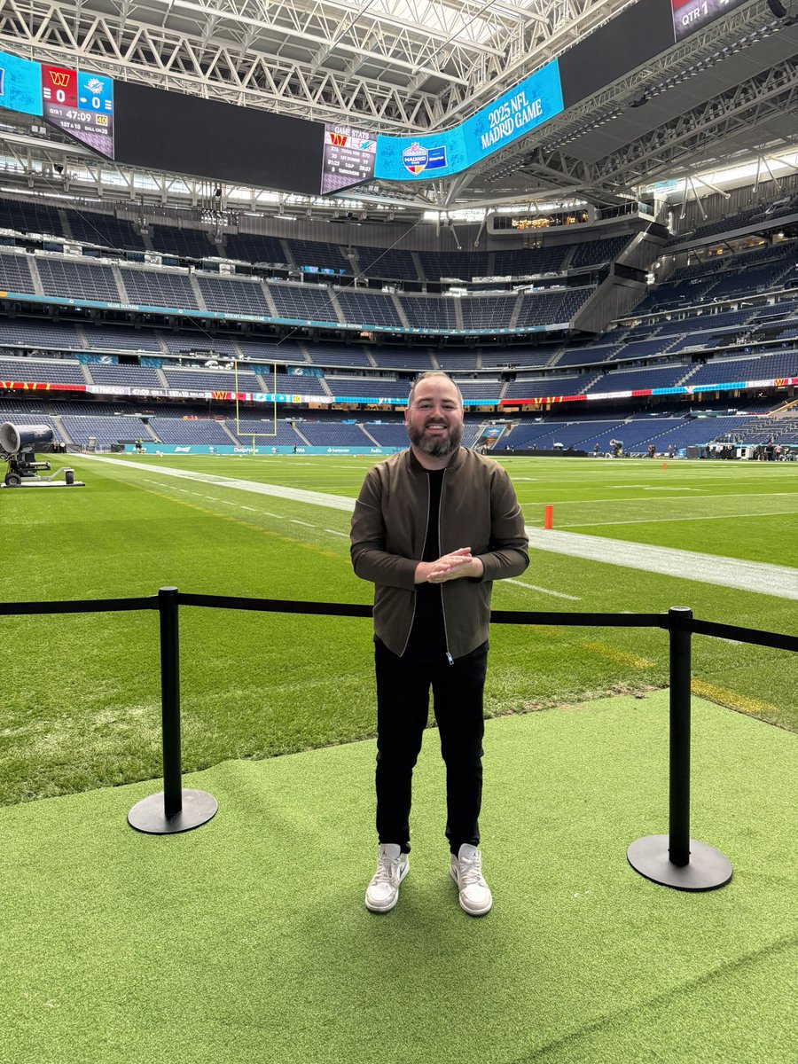 McQuaidNFL's tweet photo. GRACIAS MADRID &amp; ESPAÑA. 

Thank you for an incredible weekend. 

No doubt in my mind that we will be back every year, at least once.

What a season internationally — growth at an enhanced level and one can only imagine what 2026 will be like. 

Bring on the next few weeks 🏈 https://t.co/ZikFGm77yY