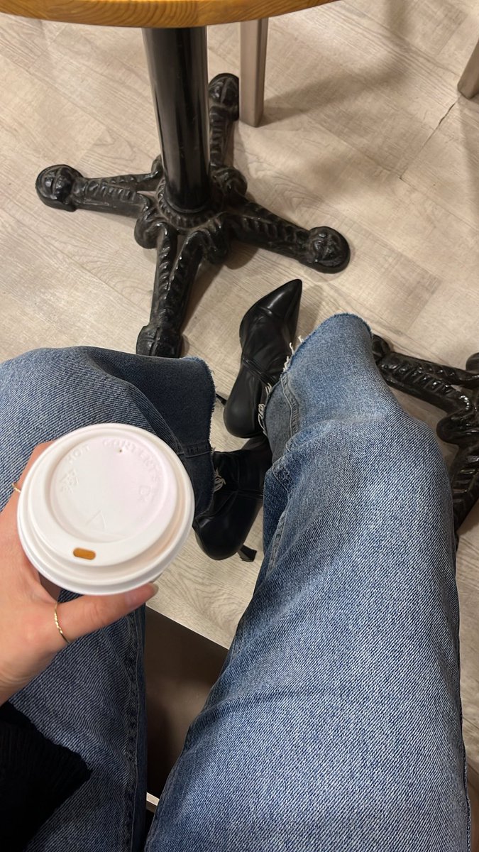 Şunun kızlara verdiği özgüven peki. 👠