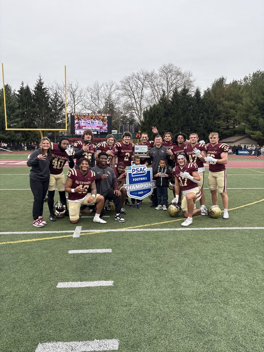 ashlee_C13's tweet photo. What a blessing and privilege it is to be apart of something so great! Let’s keep working!! @KUBearsFootball https://t.co/mhlJctiXBv
