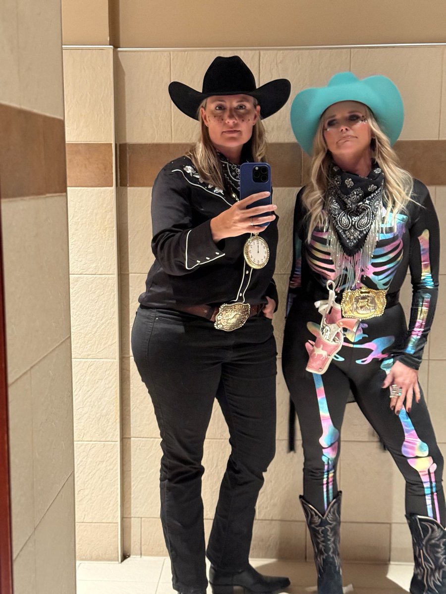 Miranda Lambert tweet media