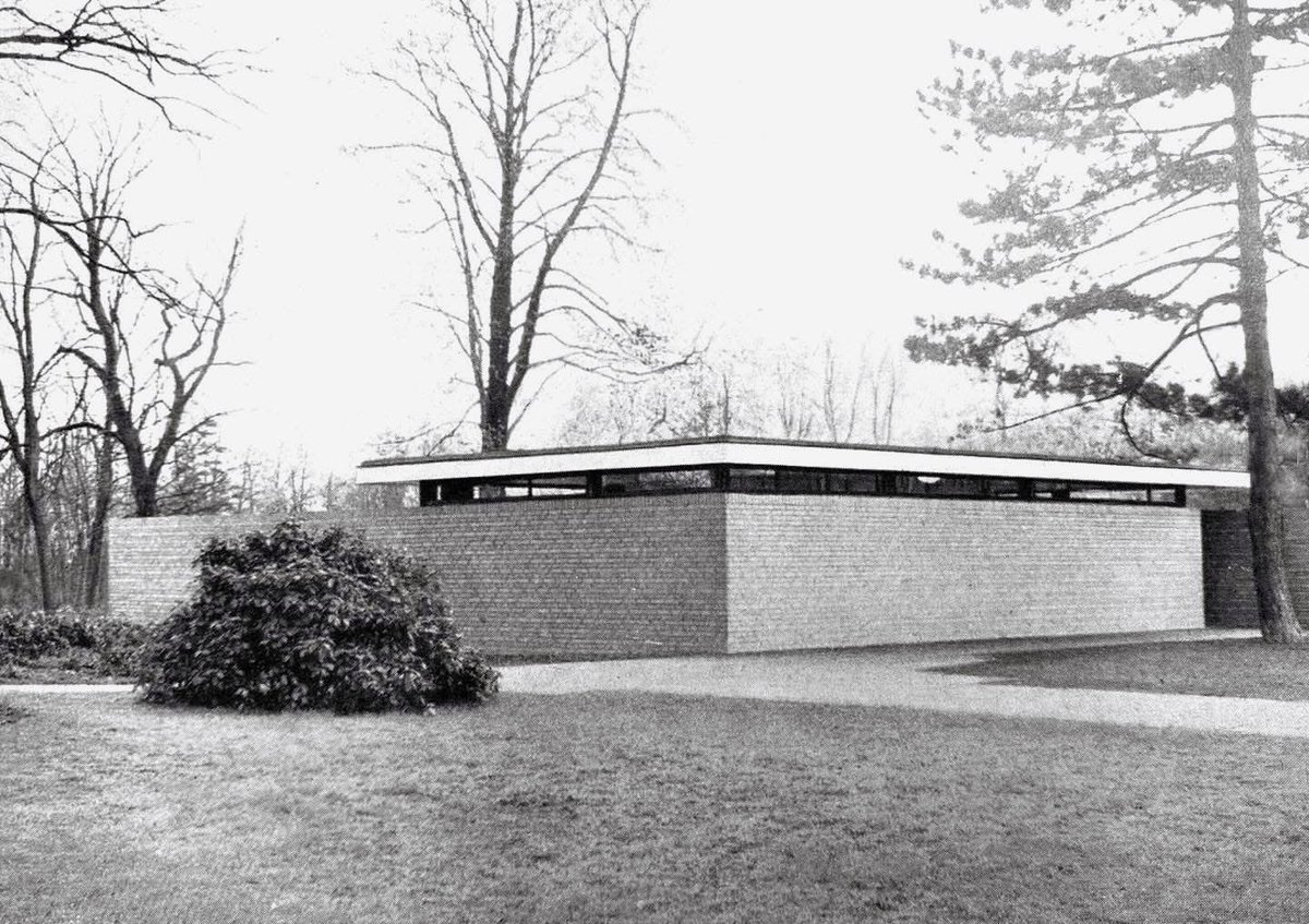 TRES60Blog's tweet photo. Casa experimental de dos habitaciones en la Feria Mundial de Bruselas, Bélgica.
Proyecto de Mies Van der Rohe, 1958.

#CasaPatio #CasaExperimental #MiesVanderRohe https://t.co/WUp3ZbB0n2