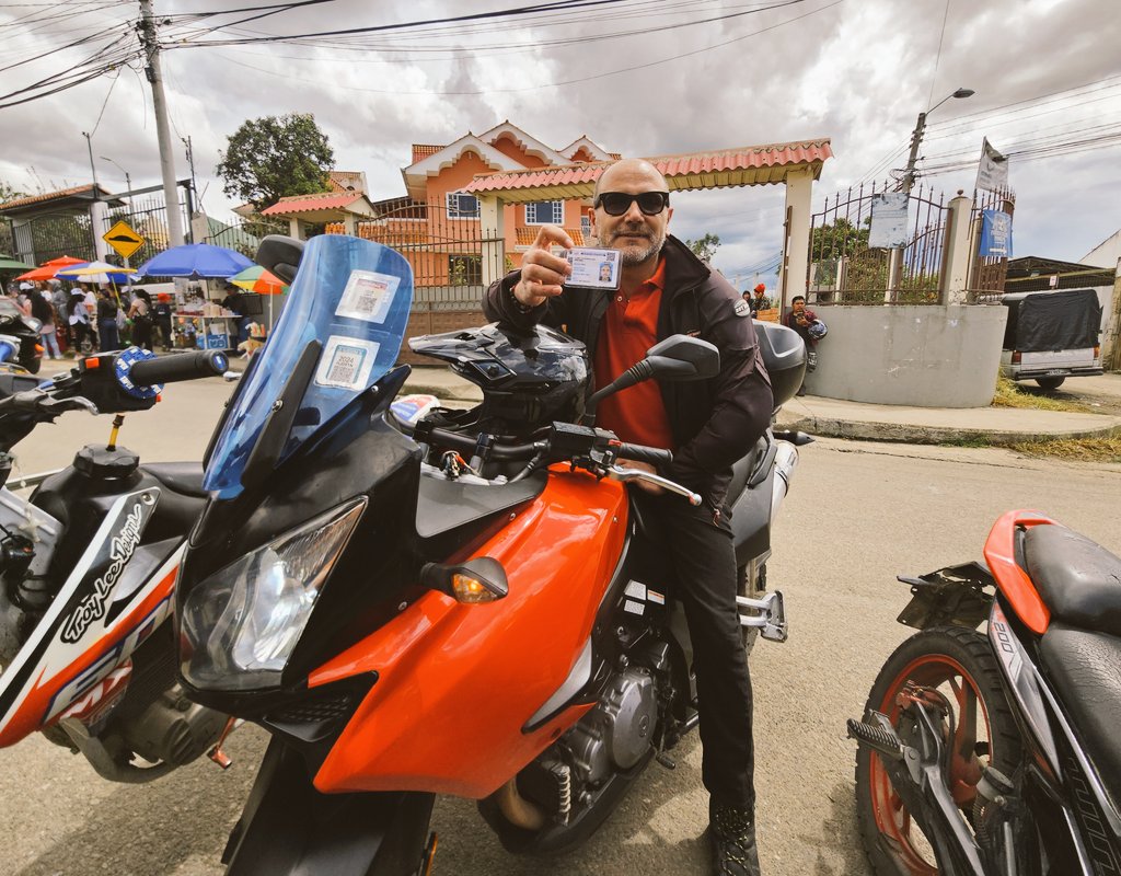 Ejercemos nuestro #derecho al voto. 

Como demócratas, seremos respetuosos de los resultados al igual que de la voluntad de los cuencanos y azuayos con la consulta de #Quimsacocha y de la representación de las autoridades locales.

#ConsultaPopular