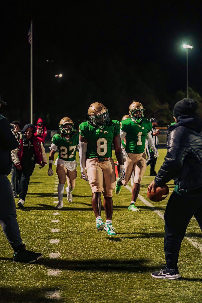 Regular Season Film ! 
2WAY Factor RB/HYBRID

hudl.com/v/2TD1fx
<a href="/HuguenotFB/">Huguenot Football</a> <a href="/coachscott33/">Coach Charles Scott</a> <a href="/DefyGENETICS/">Roger A. Riggle 💪🏽🧬</a>