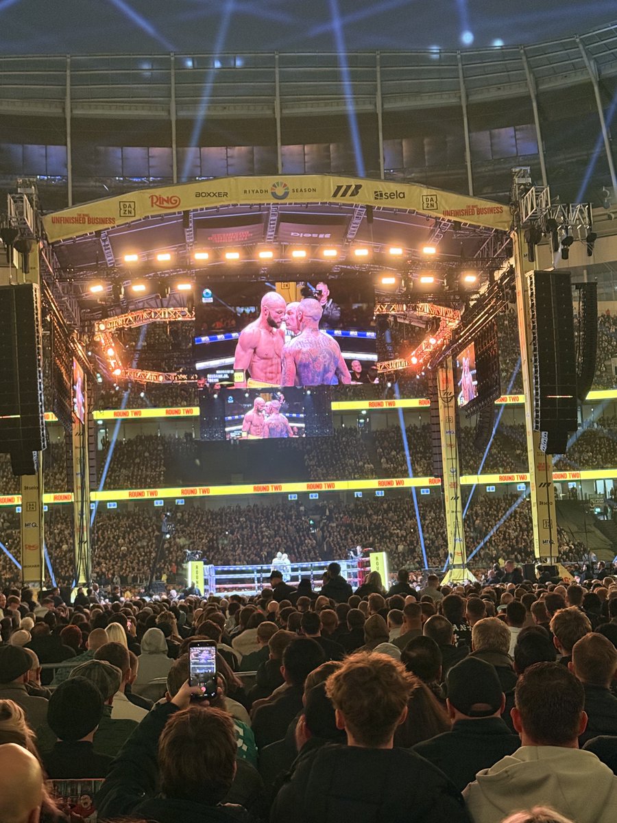 FarhaanC_'s tweet image. 50 cent was the best part #EubankBenn