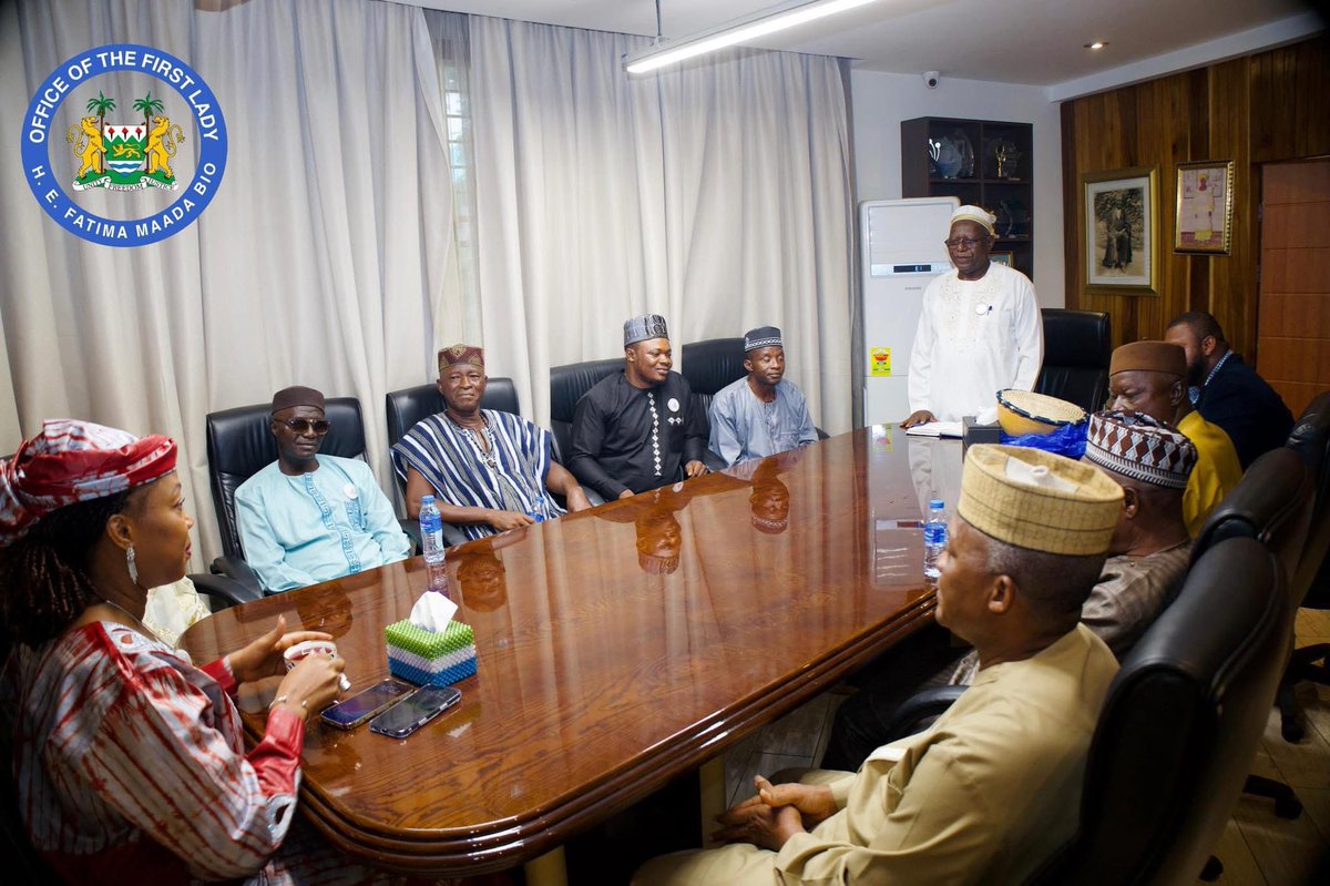 FirstLadyBio's tweet image. It was indeed a great pleasure and honor to host the distinguished Paramount Chiefs from Kambia District in my office this evening.

FMB.