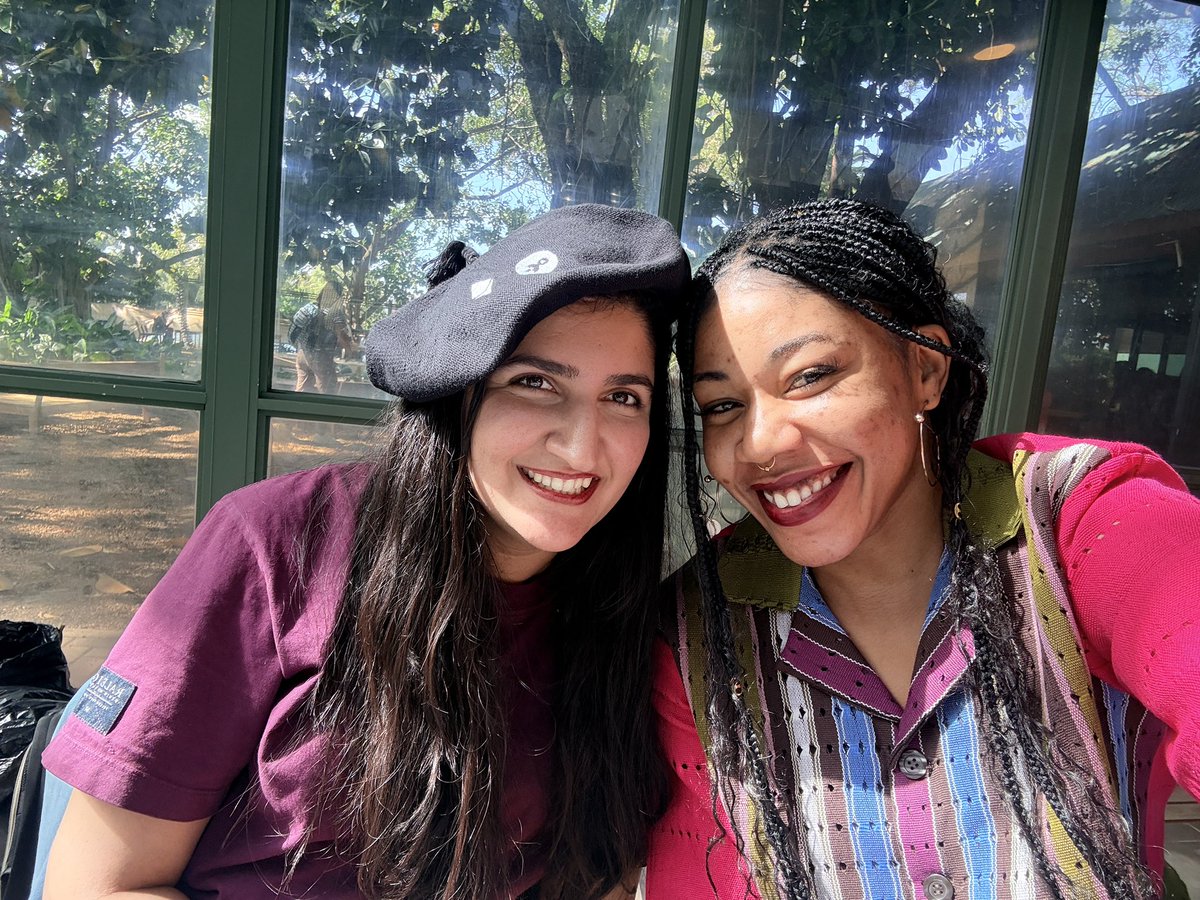 🥺 we finally met irl! 💚💚💚