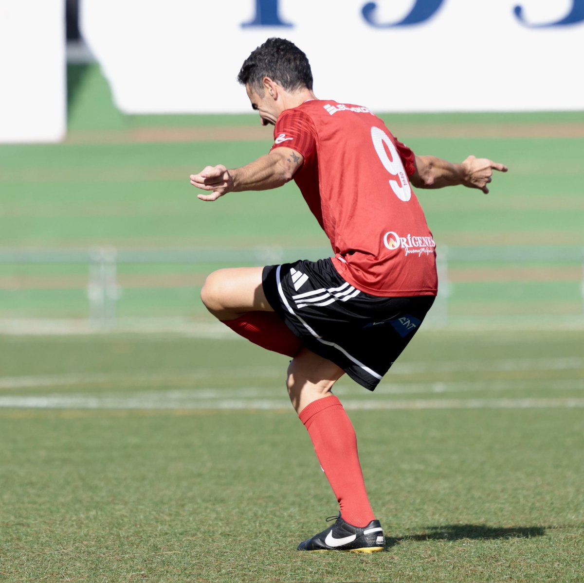 𝑉𝑜𝑙𝑣𝑖𝑜́ 𝑎 𝑙𝑜 𝑔𝑟𝑎𝑛𝑑𝑒. 

⚽⚽⚽ ¡Segundo hat-trick de la temporada para @carrionpedro!

#CDSanFernando1940